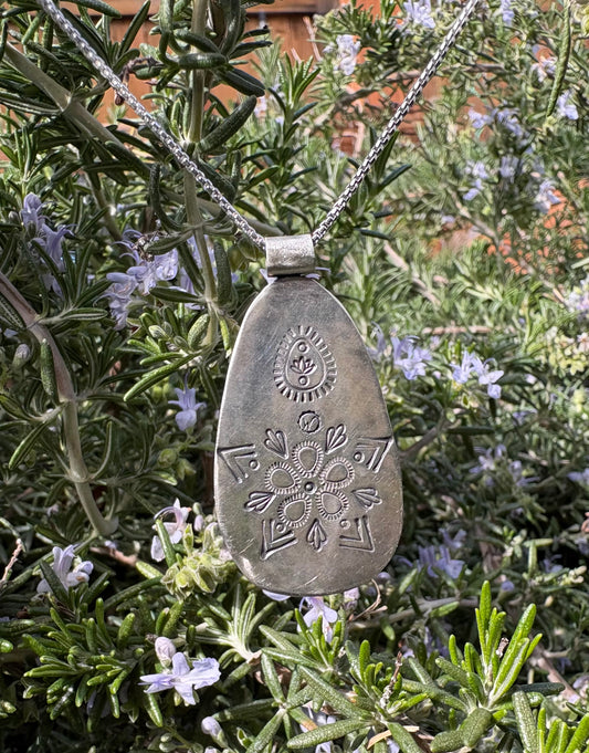 Spiny Oyster and Kingman Turquoise Necklace