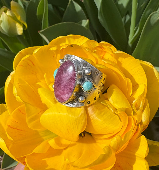 Spiny oyster shell and turquoise ring (Size 11)