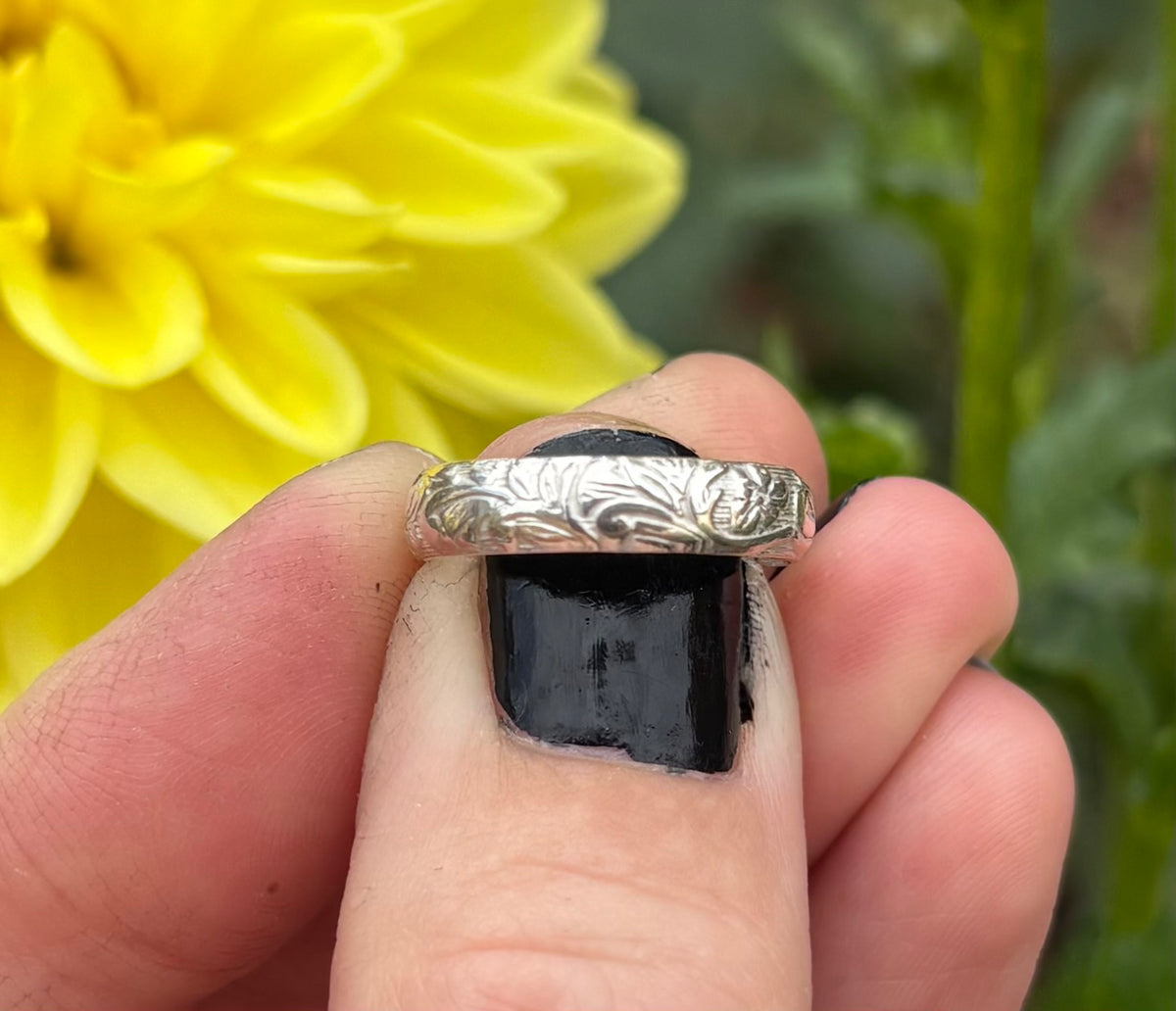 Floral pattern stacker ring (Size 5)